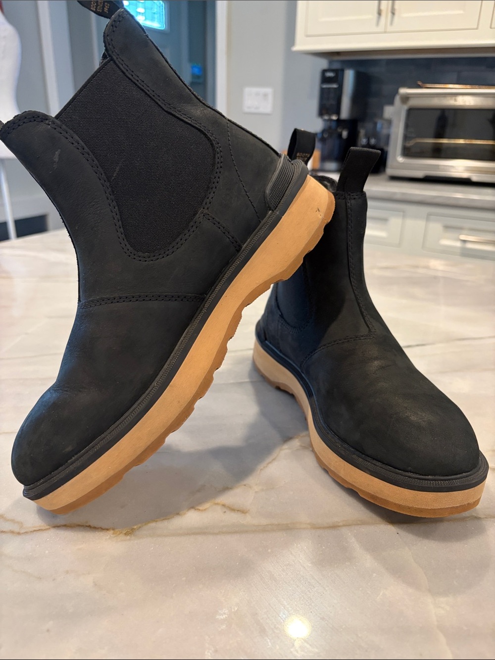 Sorel Hi-Line Chelsea Boots Black Waterproof Leather Lightweight Slip-on, 8/EU39
